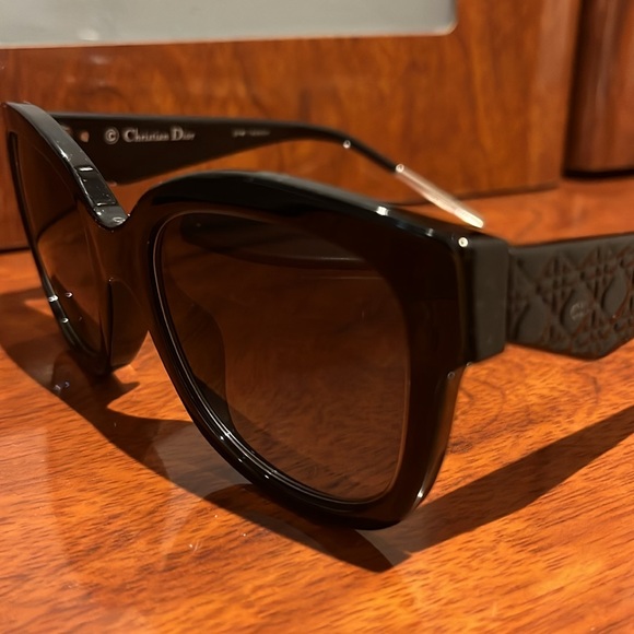 Very Dior 1 N Sunglasses by Christian Dior - Picture 5 of 7